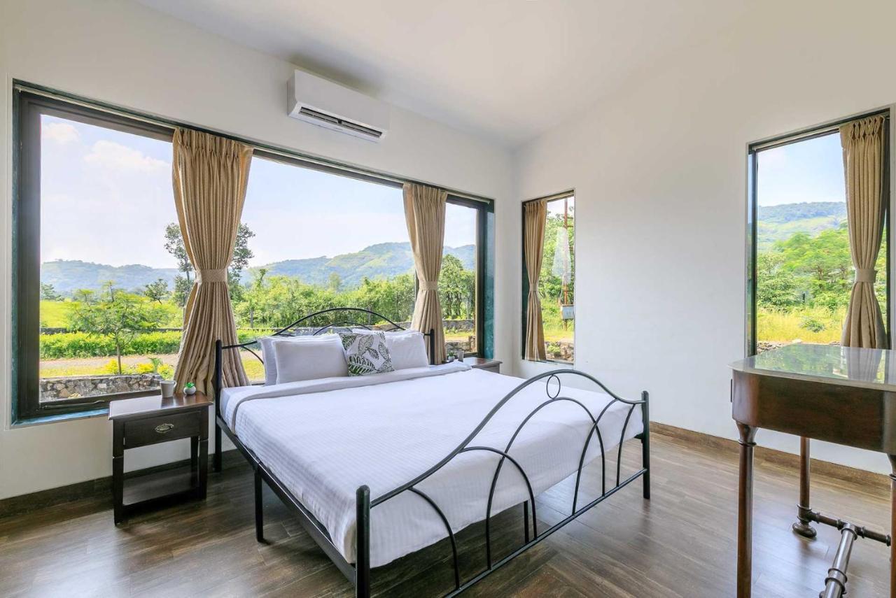 Stayvista'S Shivom Villa 2 - A Serene Escape With Views Of The Valley And Lake Lonavala Exterior foto